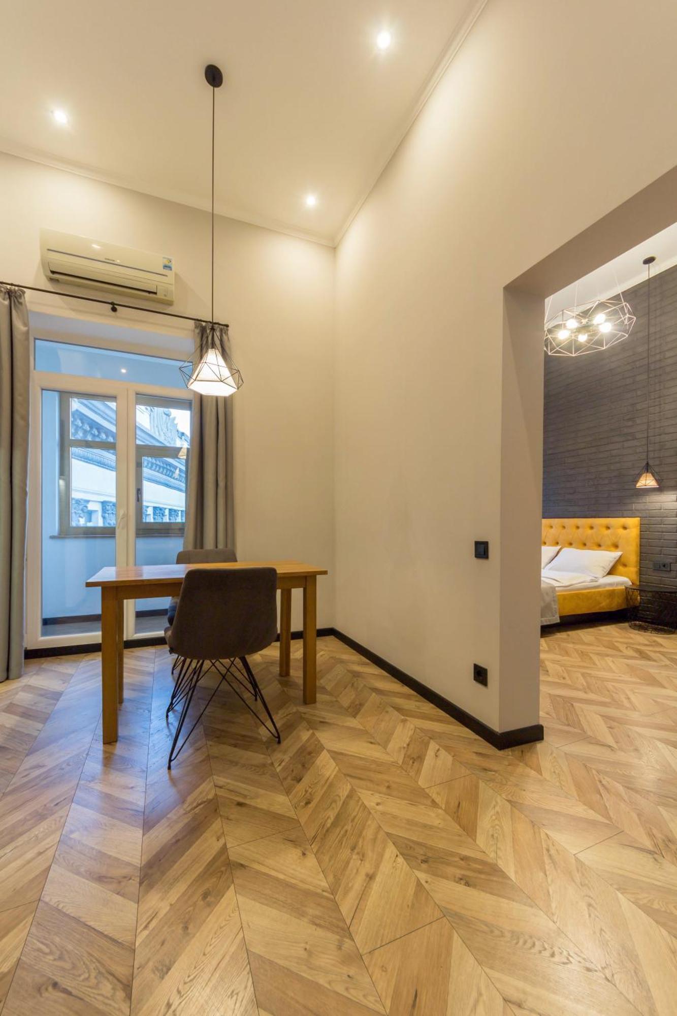 Self Check-In Apartments เคียฟ ภายนอก รูปภาพ